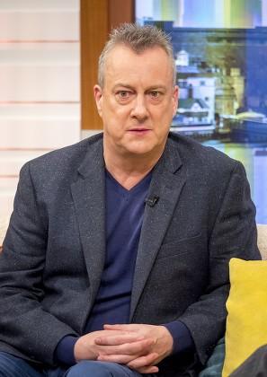 Stephen Tompkinson: Profile and Recent Developments